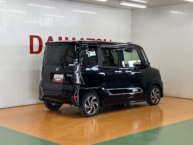 右後ろから