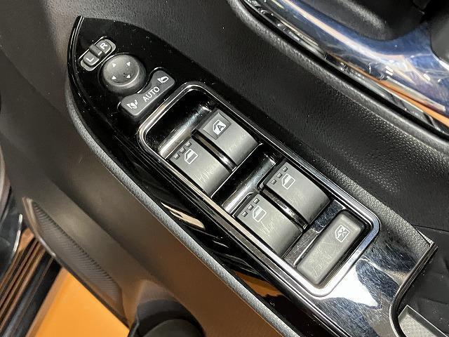 電動格納ミラー、パワーウインドウ