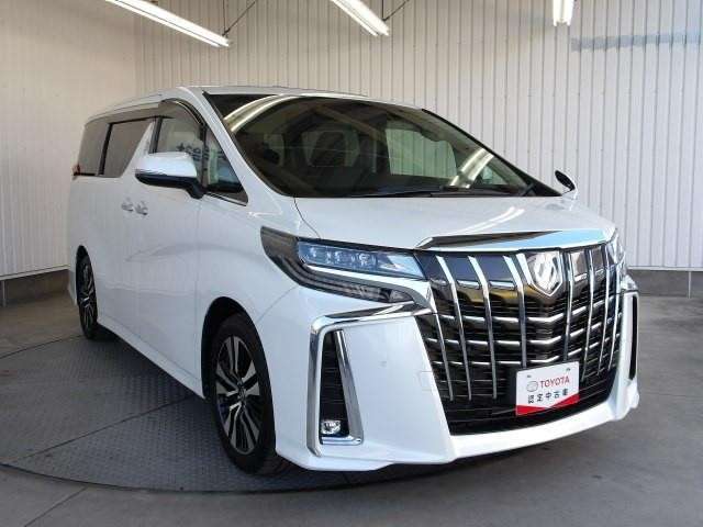 ボディーカラーは「ホワイトパールクリスタルシャイン」カラーコードは「070」