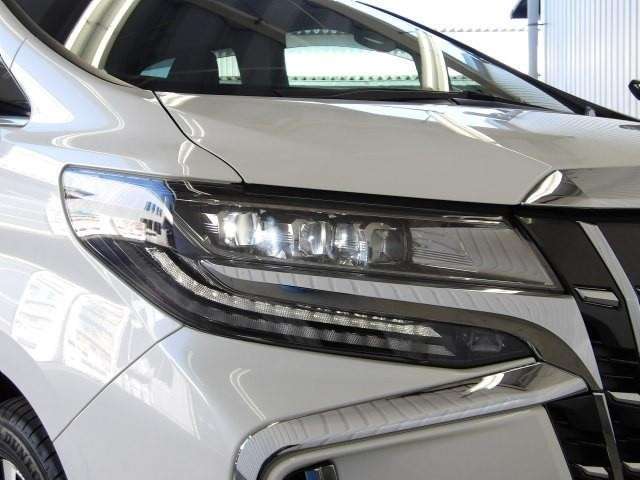 少ない消費電力でクリアな視界を確保するLEDヘッドライトです！