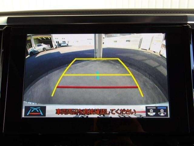 バックカメラがあるので車両後方の安全確認もラクラクです！