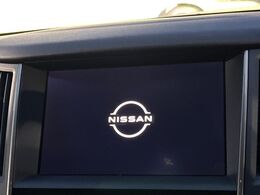 【メーカー純正ナビ】インテリアに溶け込むスタイリッシュな「専用設計」メーカーナビを装備♪視認性や操作性など基本性能にも優れ、より上質なカーライフをお楽しみいただけます。