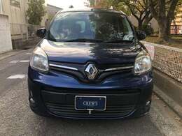 ルノー顔のフロントマスク。車検長くR9年9月迄ございます。安心のディーラーメンテナンスでリコールにも対応されています。