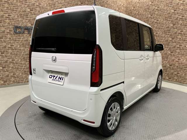 ■親切・丁寧な接客をお約束■　初めてお車のご購入を検討されている方や、お車についてあまり詳しくない方にも分かりやすい接客を心掛けております。女性営業スタッフも在籍！購入に不安がある女性の方もぜひ♪