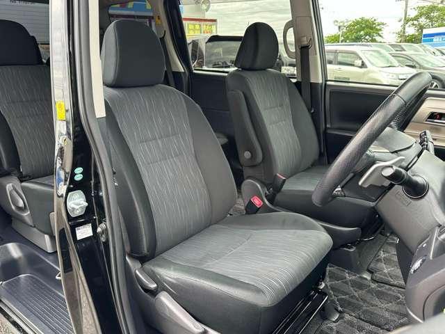 当社店頭買取入庫車！オークション仕入れの中間マージンをカットしたダイレクト販売で高品質車を低価格にてご提供しております！！マージンが省かれる分お得な価格を設定致しました！