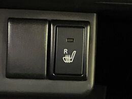 【シートヒーター】寒い日に重宝するシートヒーター！エアコンより早く温まってくれるので寒がりの人も安心ですね♪エアコンの温風は乾燥するから苦手、という方にもをおすすめです。