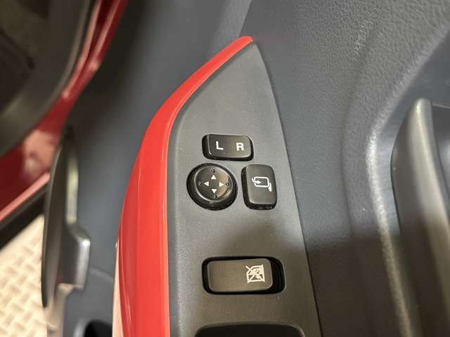 全く同じお車に再び出会うことはできません。少しでも気になるお車がございましたら、すぐにお電話かメールにてお問合せ下さい。