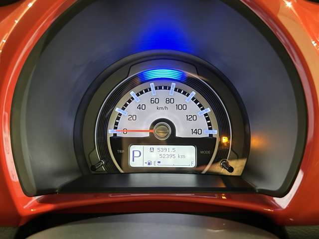 お近くの方はぜひご来店を♪　車検付のお車はご試乗も可能ですので装備や状態をしっかりとご確認頂けます。