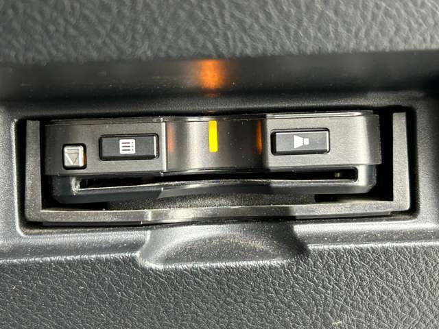 【　ETC　】今やカーライフにおける重要性はナビにも匹敵するのではないでしょうか？セットアップを行うことで利用可能になります！