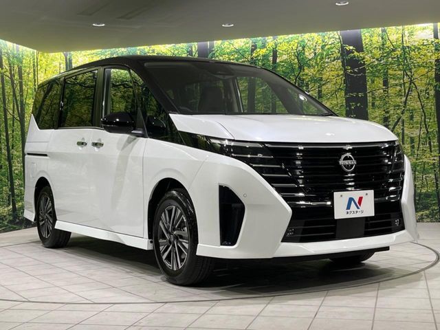 大好評のボディコーティング「弾スプラッシュコート」もご納車までに施工可能。通常のガラスコートと異なる、耐久年数6年の無機質ガラスコーティングが、ボディをキレイな状態に保ってくれます。