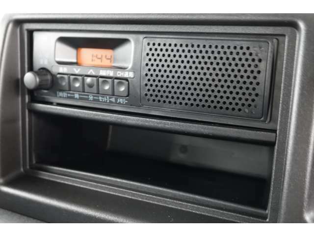 純正AM/FMラジオが装着されております！