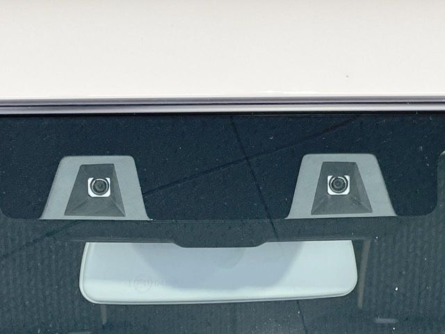 【スズキ　セーフティサポート】走行中に前方の車両等を認識し、衝突しそうな時は警報とブレーキで衝突回避と被害軽減をアシスト。より安全にドライブをお楽しみいただけます。