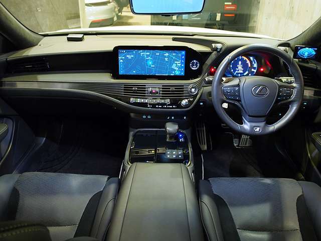 メモリー付きパワーシート　シートヒーター＆ベンチレーション