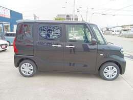 このクルマは、ドアが大きく開きます！次の画像へGO！