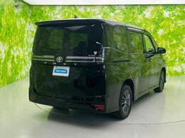 全国に店舗を展開しているのでどこでもお取り寄せが可能です！この車が気になるけど遠方だから・・・と諦める必要はありません！※別途陸送費が必要です。