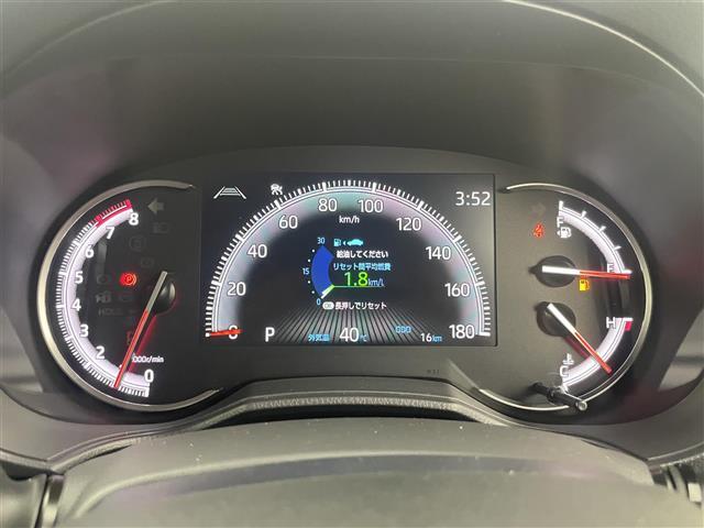 【スピードメーター】メーターがシンプルで見やすく運転しやすいですね！