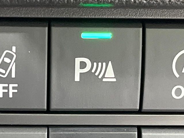 【コーナーセンサー】バンパーに付いたセンサーが障害物を検知！一定の距離に近づくとアラートで教えてくれます♪狭い駐車スペースや車庫入れ時も安心ですね☆