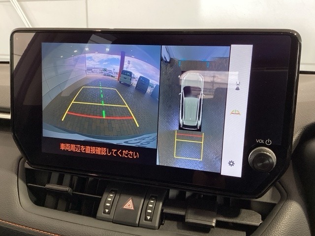 全方位モニターがついています！　車の周囲を360°安全確認できるので、普段の駐車はもちろんの事、縦列駐車や幅寄せの際にも活躍してくれますよ。