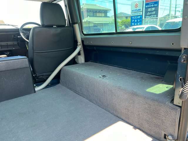 松山自動車道　新居浜ICが最寄りです！国道11号線（東城交差点）より車で2分、新居浜インターより車で5分です！現車確認にご来店時はお電話にてご予約をお願い致します。