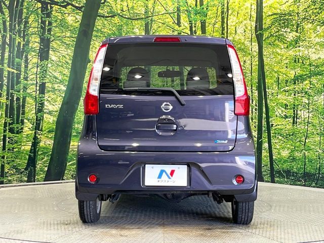 安心の最長10年・走行無制限保証（有償）をご用意。保証内容も充実はもちろん、無料点検＆オイル交換や、年中無休の全国・24時間ロードサービスも付帯されておりますのでご安心下さい。