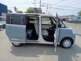 このクルマは、ドアが大きく開きます！次の画像へGO！