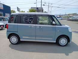 開くとこんな感じです。乗り降りもらくらくですね