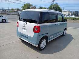 右斜め後ろから見るとこんな感じです。