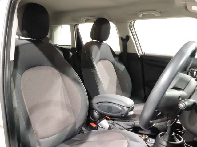 ■※注意※ショールーム以外の離れたモータープールにて保管している車輌が多数あるため、実車をご覧になりたい場合は、お手数ですがご来店前に事前確認のご連絡を頂きますようお願い致します。
