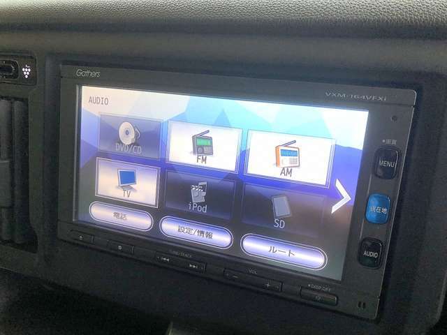 純正メモリナビ、フルセグTV付き、Bluetoothオーディオ・DVDビデオも再生可能です！ナビ付き条件でお探しの方は必見です！