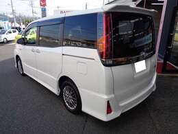 当店でご購入のお客様はオイル交換が無料です。どうぞご利用ください＊ただし、車検を他社にてお受けされた方は無効となります。オイル交換は当店入庫に限ります。