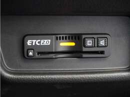 ◆ETC2.0装着◆進化したドライブ体験。料金収受システムだけだったETCが生まれ変わって、高速道路を賢く使うETC2.0に進化しました。多彩な情報サービスが便利で快適なドライブ体験を提供します。