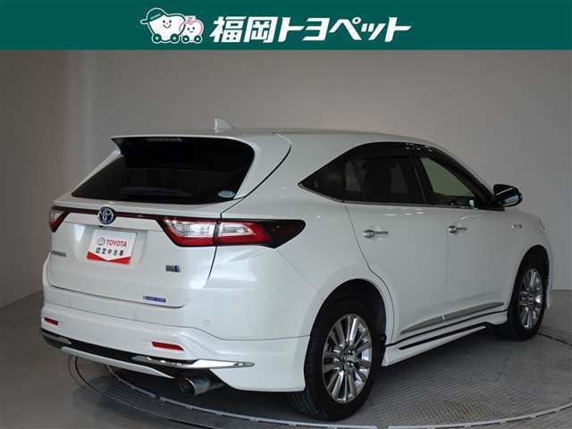 色は人気のホワイトパールクリスタルシャインです。