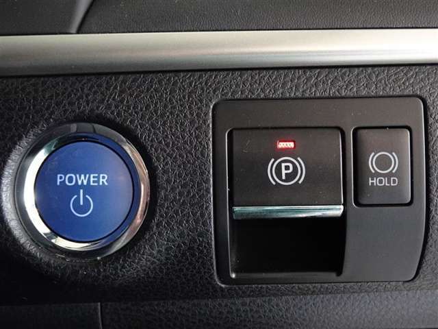 電動パーキングブレーキ・ブレーキホールドを装備してます。ホールド機能は信号待ちが多い一般道で疲労軽減になり、大好評です！