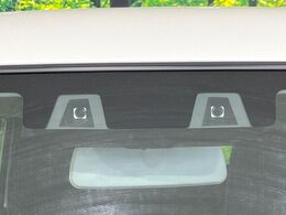 【スズキ　セーフティサポート】走行中に前方の車両等を認識し、衝突しそうな時は警報とブレーキで衝突回避と被害軽減をアシスト。より安全にドライブをお楽しみいただけます。