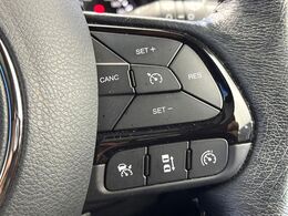 ●レーダークルーズコントロール：前の車との車間距離を一定にとりつつ、一定速度で自動走行してくれる次世代のクルーズコントロール！主に高速道路や自動車専用道路で使用する便利な機能です！