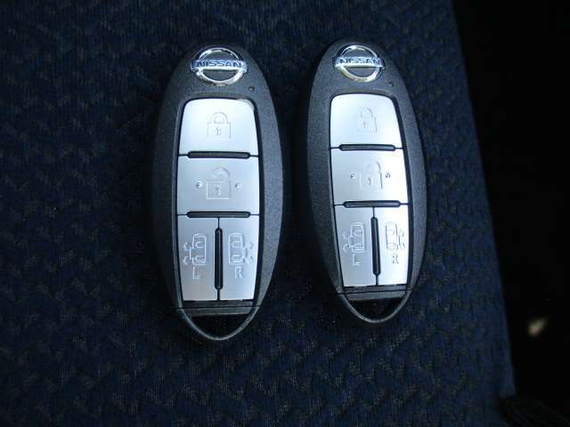 スライドドアの開閉も可能なインテリkeyは2個