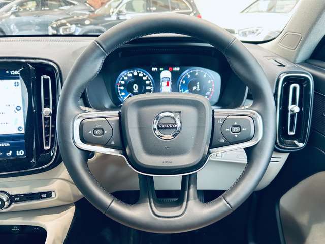 安心してカーライフを始めていただく事ができるよう、納車前にディーラー整備工場もしくは熟練メカニックが在籍する整備工場にて点検を行ない、必要な整備を実施致します。