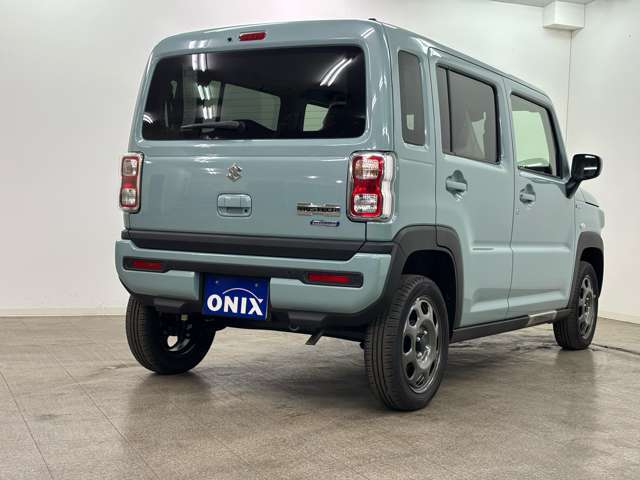 当店はお客様との会話を通じて、ライフスタイルに合ったクルマ購入の実現に尽力します。