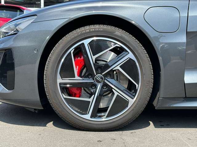 現在お乗りのお車の下取査定もぜひ承ります。