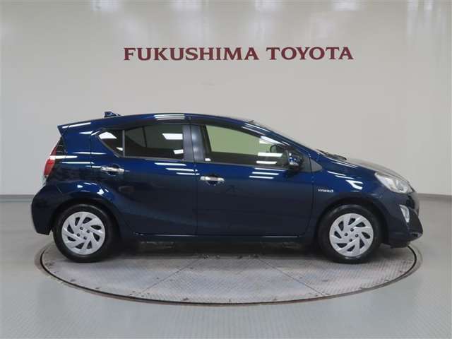 【まるごとクリーニング】シートを取り外して車内を徹底洗浄！隅々まで美しく仕上げます！