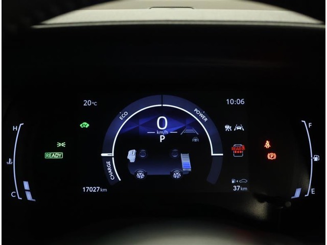 メーターも見やすく安全運転をサポートいたします！