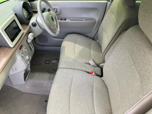 WECARSでは各商談席に大型モニターをご用意しております！見やすい大画面でゆったりと全国の在庫をご覧いただけます！是非ご来店お待ちしております！