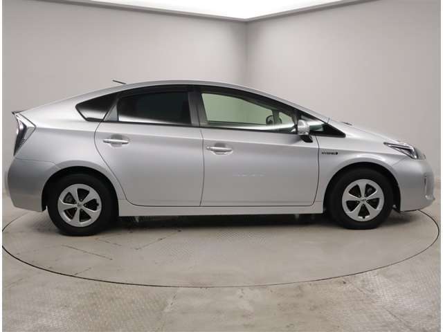 総額表示の金額は概算でのお見積りとなっております。また埼玉県での登録の方への販売諸費用が含まれております。県外にご登録の方への販売諸費用は、別途かかる費用がございます事をあらかじめご了承くださいませ。