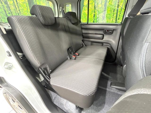高品質なオリジナルフロアマットもオプションにてご用意しております。お好きなデザインやカラーをお車に合わせて選んでいただくことができます♪