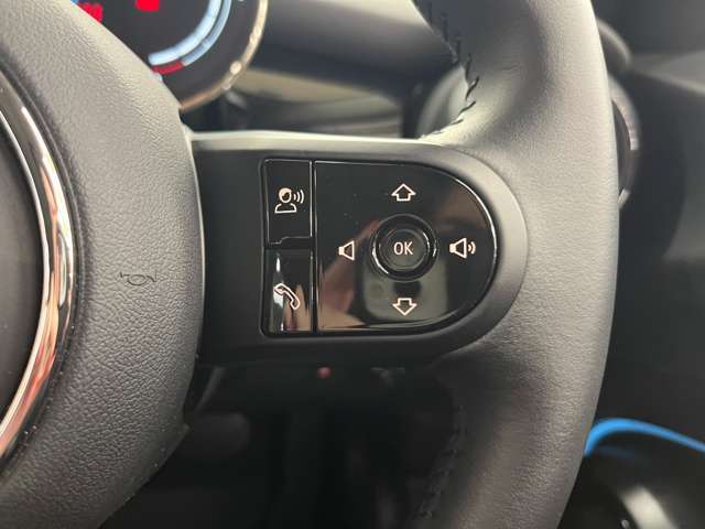 こちらで音量調節等が可能です。