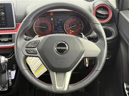 【ハンドル】『ハンドル/ステアリング』の画像になります。写真の内容に関してご不明点、ご質問等がございましたらお気軽にガリバー店舗までお問い合わせください。