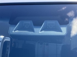 障害物競走を検知して車の速度を減速させて衝突時を軽減してくれる「衝突軽減ブレーキ」装備してます！安心できますね！