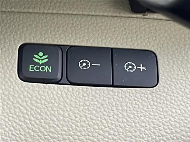 【運転席操作部】快適なドライブを楽しむための機能が装備されています！運転席から触れるので、使いやすいです！除菌プランいれていただくと、さらに清潔で安心していただけます！