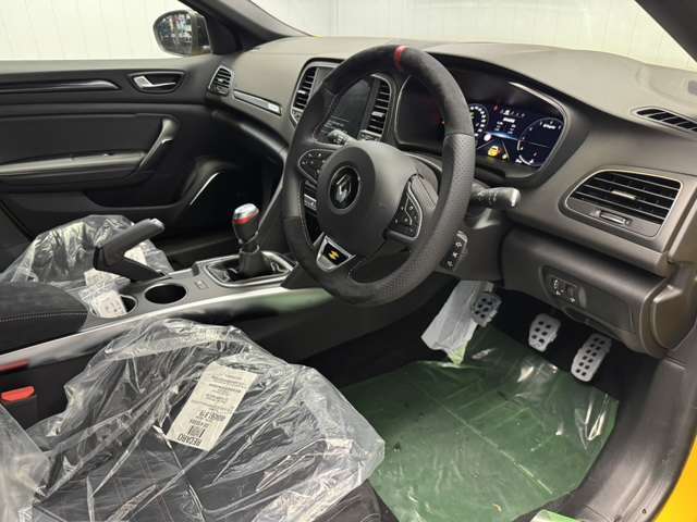 中古車だけではなく、新車も多岐にわたり、正規輸入車販売を行っております。全国選りすぐりの仕入ネットワークの中からあなたにピッタリのお車を探します！◆TEL:0078-6002-666375◆