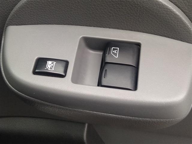 全車両にプロが検査をし作成した「真心＆安心シート」を表記しております。勿論、入庫時に大きな傷や凹みがある場合は自社板金塗装工場にて先にきれいに直し、クリーニング後初めて展示致します！